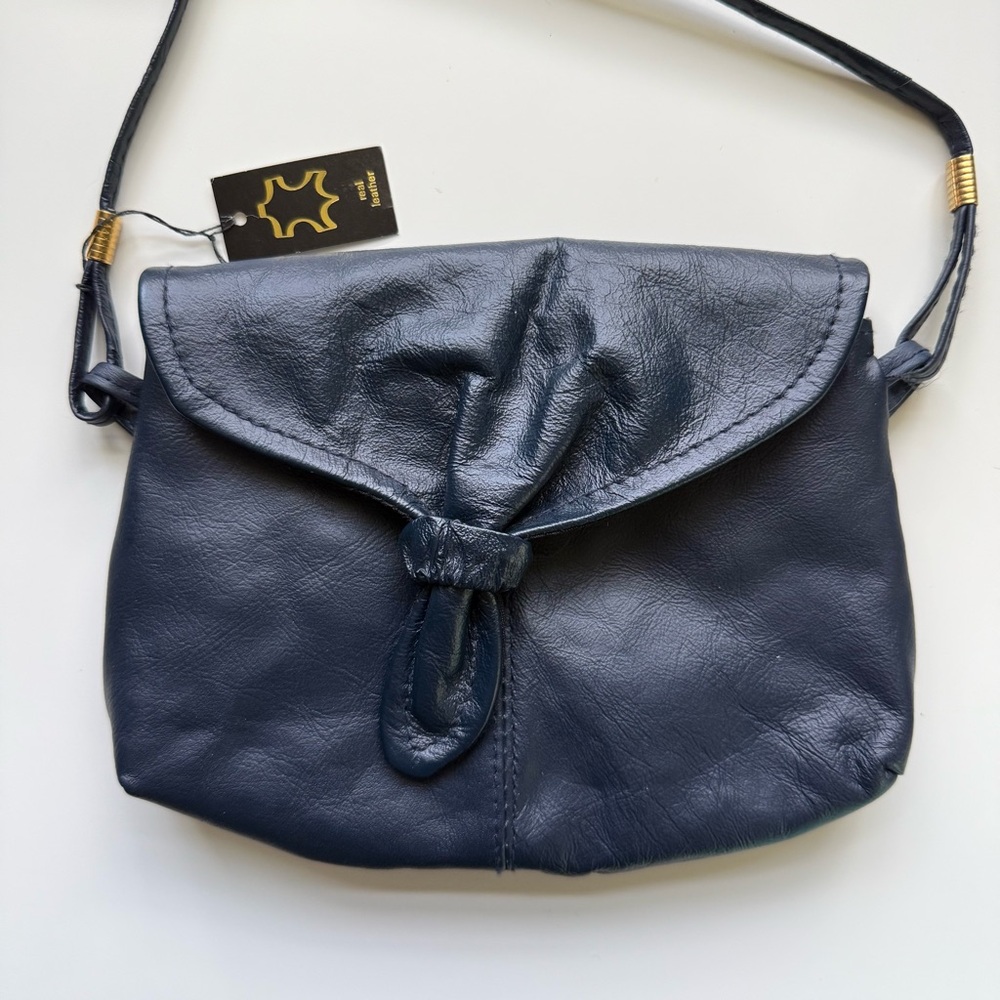 Elegant Navy Leather Shoulder Bag